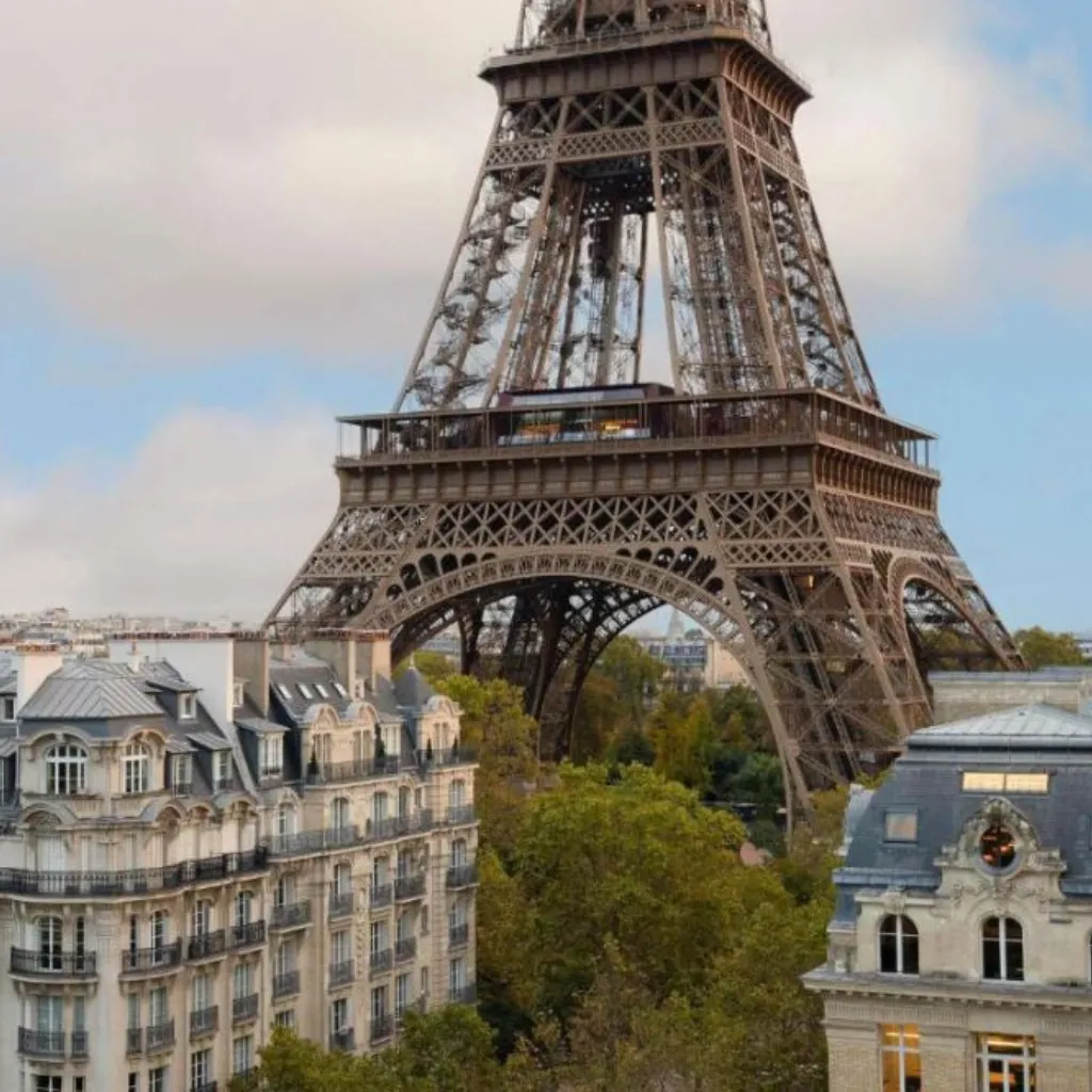 best hotels in Paris for honeymoon
