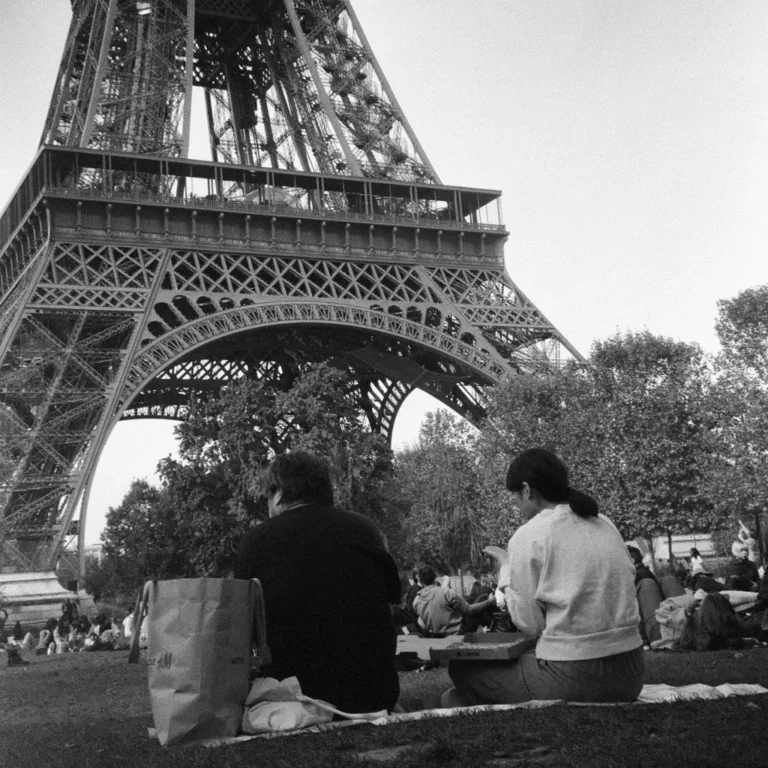 things to do in paris fo free