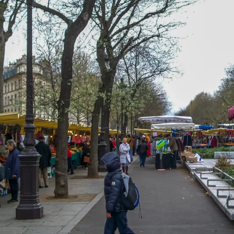 unusual things to do in paris
